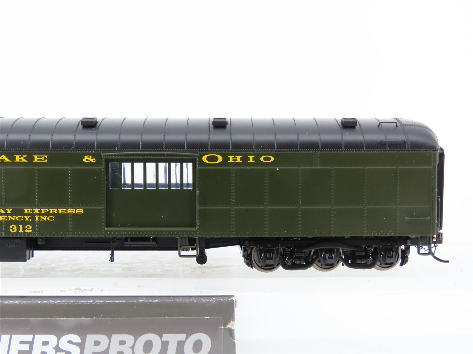 HO Walthers Proto 920-17502 C&O Chesapeake & Ohio 70' Baggage Passenger #312