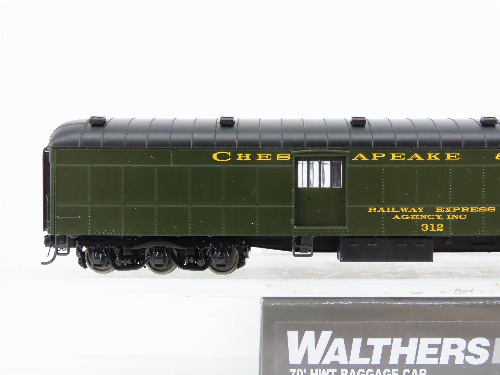 HO Walthers Proto 920-17502 C&O Chesapeake & Ohio 70' Baggage Passenger #312