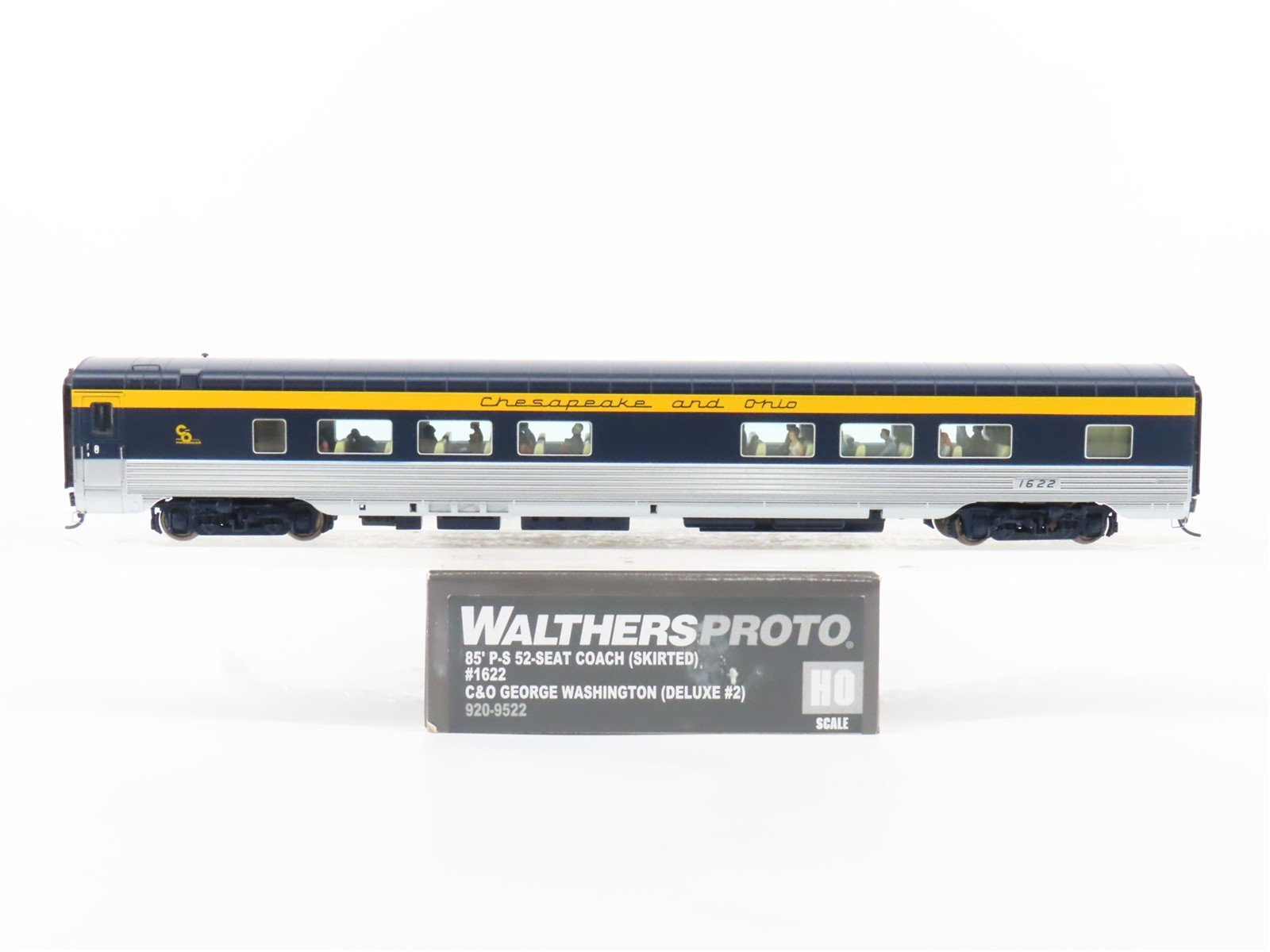 HO Walthers Proto 920-9522 C&O 85' P-S 52-Seat Coach Passenger Car #1622 wLights