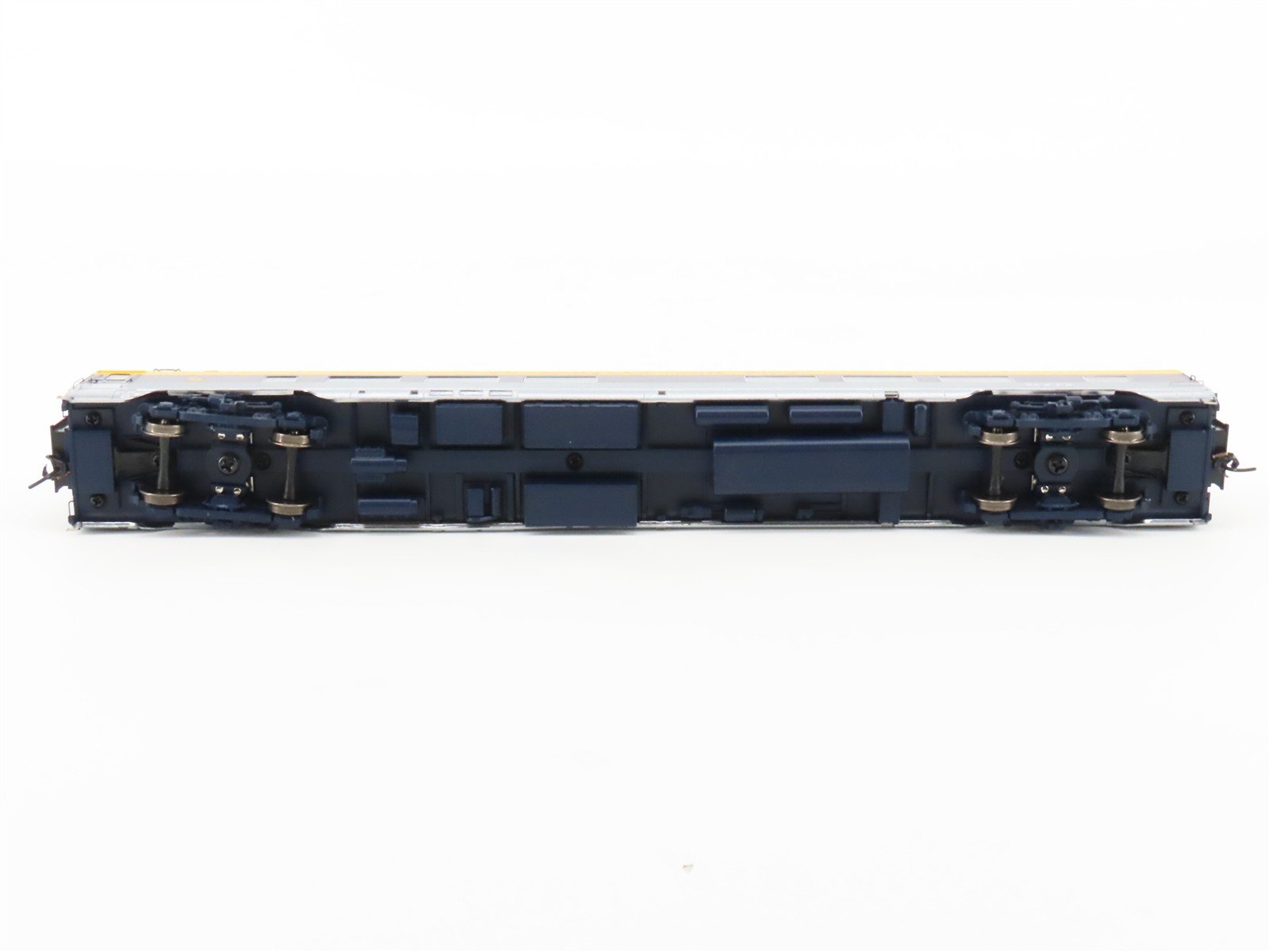 HO Walthers Proto 920-9522 C&O 85' P-S 52-Seat Coach Passenger Car #1622 wLights