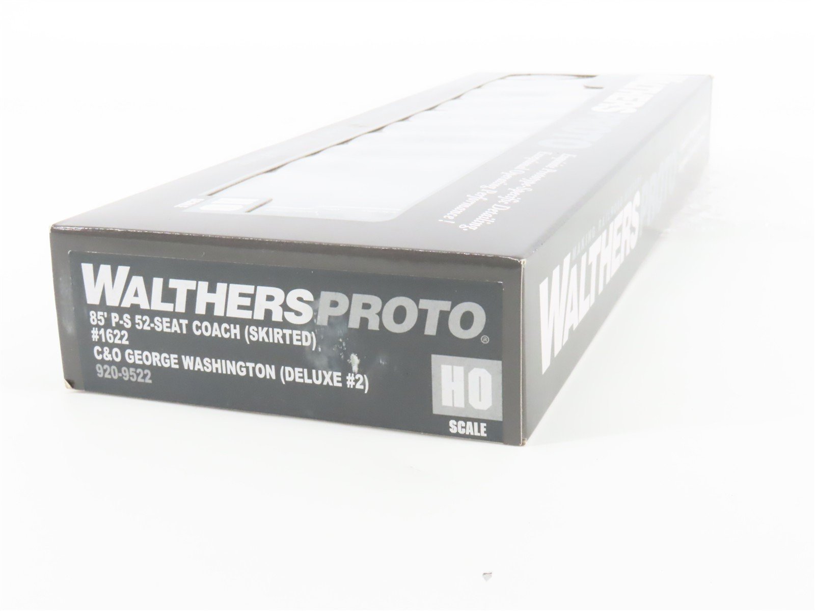 HO Walthers Proto 920-9522 C&O 85' P-S 52-Seat Coach Passenger Car #1622 wLights