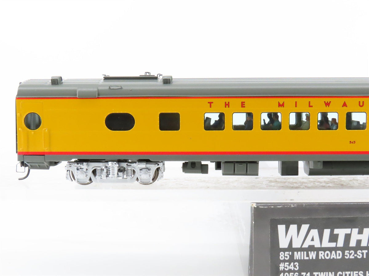 HO Walthers Proto 920-9151 MILW 85&#39; 52-Seat Coach Passenger Car #343 wLights