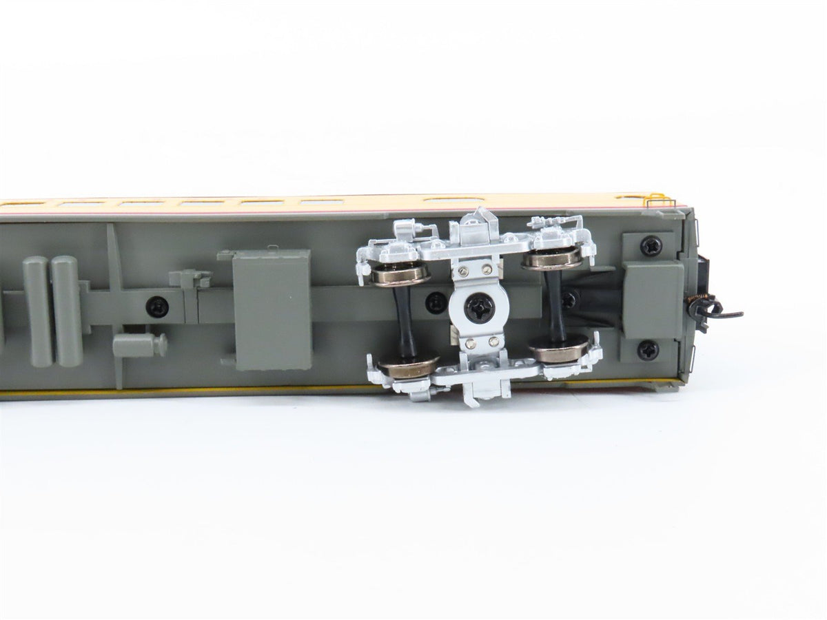 HO Walthers Proto 920-9151 MILW 85&#39; 52-Seat Coach Passenger Car #343 wLights