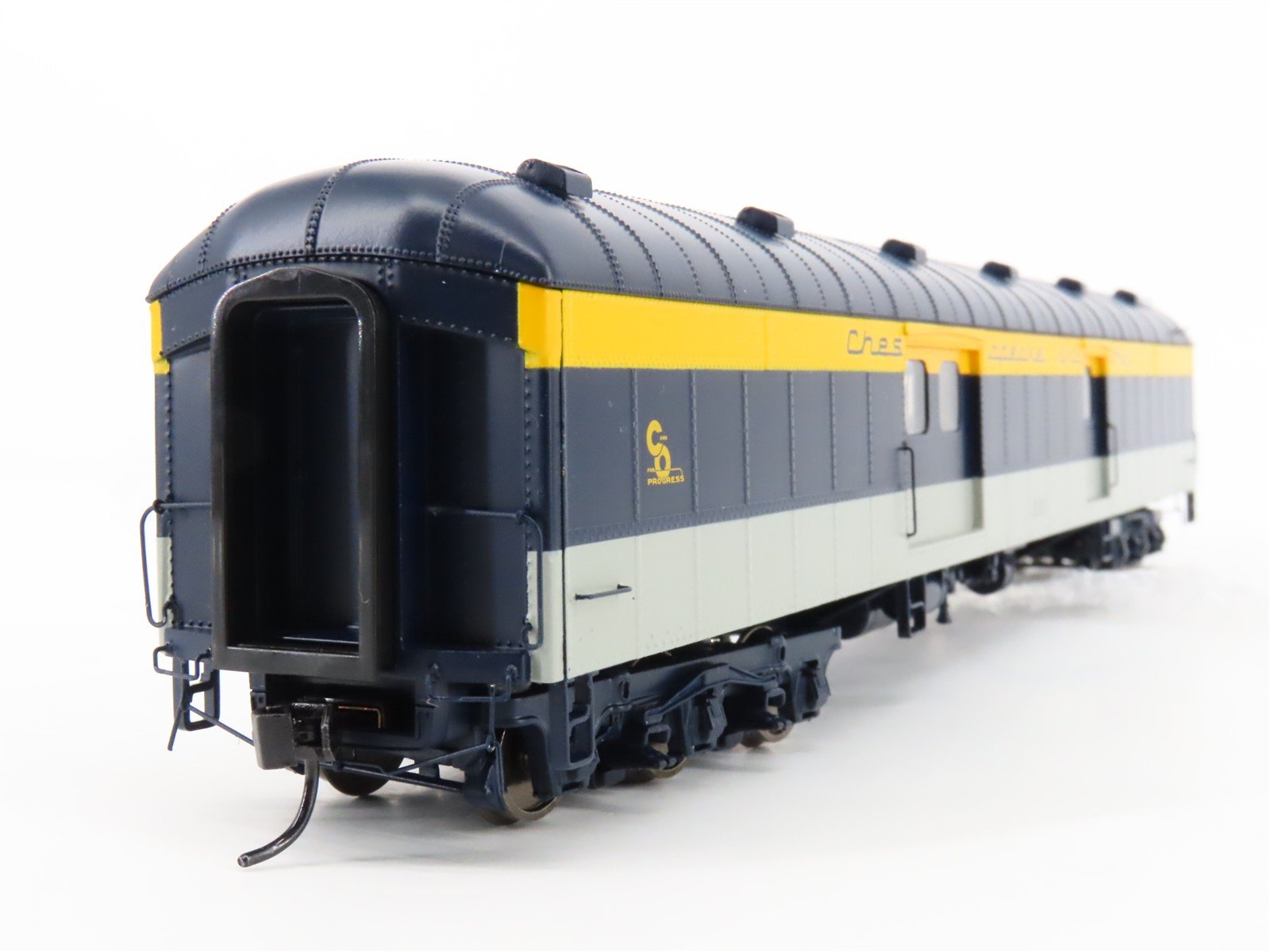 HO Scale Walthers Proto 920-9511 C&O Railway 70' ACF Baggage Passenger Car #331