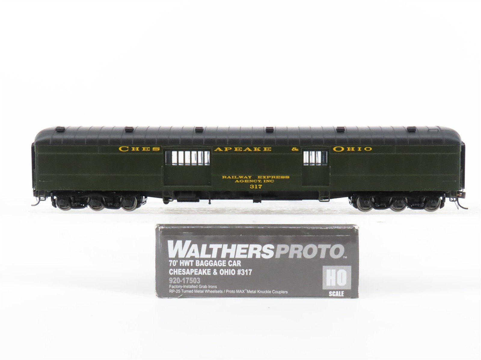 HO Scale Walthers Proto 920-17503 C&O Railway 70' HWT Baggage Passenger Car #317