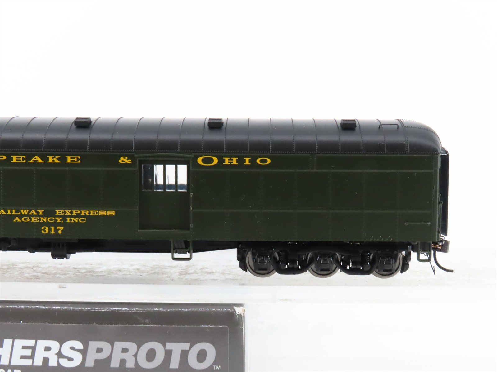 HO Scale Walthers Proto 920-17503 C&O Railway 70' HWT Baggage Passenger Car #317