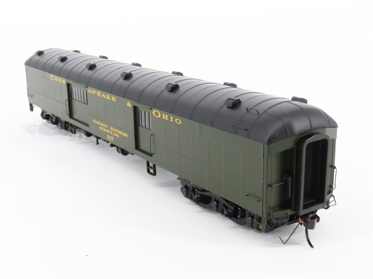 HO Scale Walthers Proto 920-17503 C&amp;O Railway 70&#39; HWT Baggage Passenger Car #317