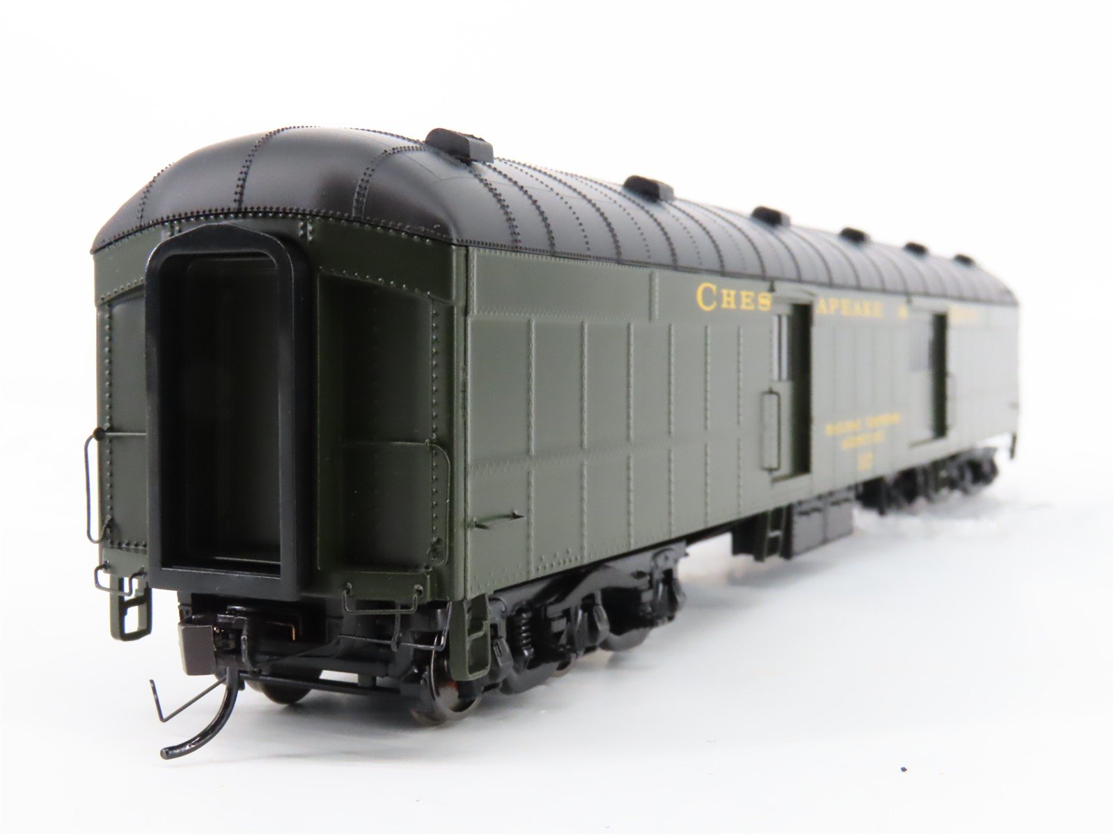 HO Scale Walthers Proto 920-17503 C&O Railway 70' HWT Baggage Passenger Car #317