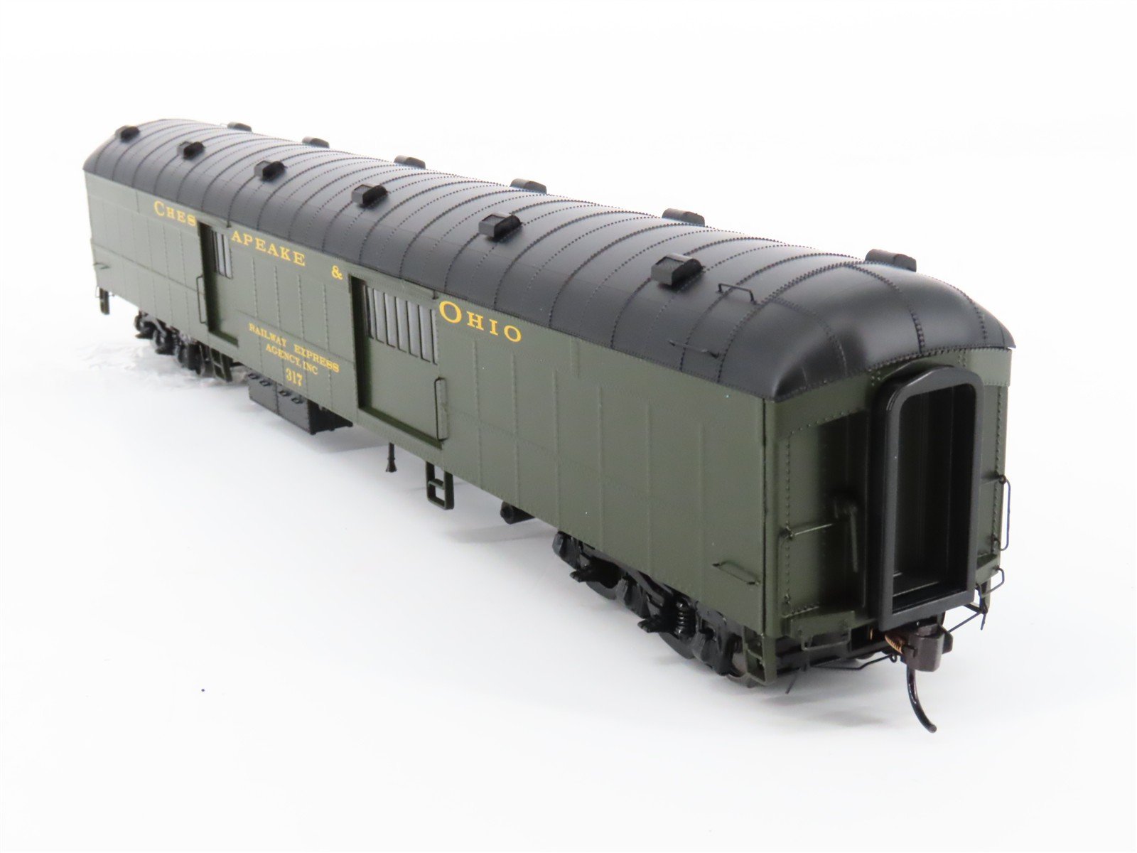HO Scale Walthers Proto 920-17503 C&O Railway 70' HWT Baggage Passenger Car #317