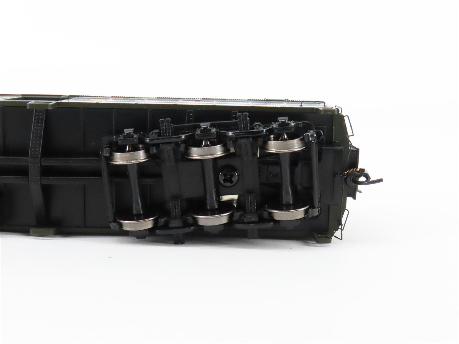 HO Scale Walthers Proto 920-17503 C&O Railway 70' HWT Baggage Passenger Car #317