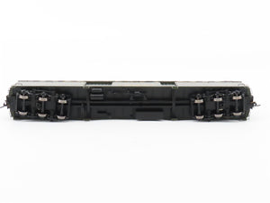 HO Scale Walthers Proto 920-17503 C&O Railway 70' HWT Baggage Passenger Car #317