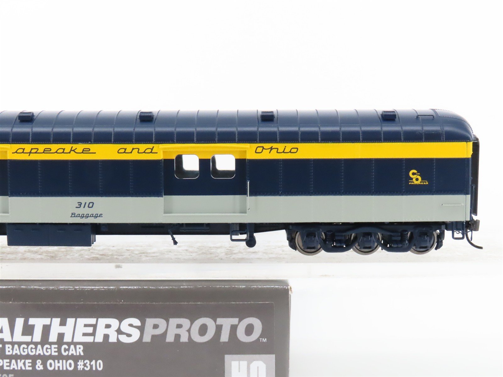 HO Scale Walthers Proto 920-17505 C&O 70' HWT Baggage Passenger Car #310