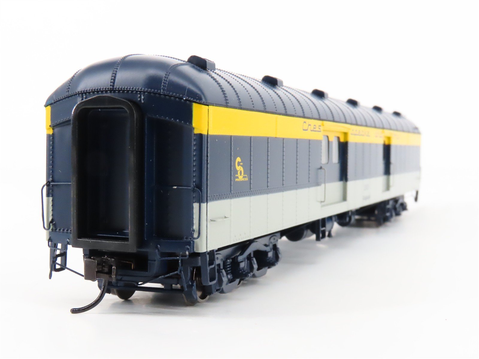 HO Scale Walthers Proto 920-17505 C&O 70' HWT Baggage Passenger Car #310