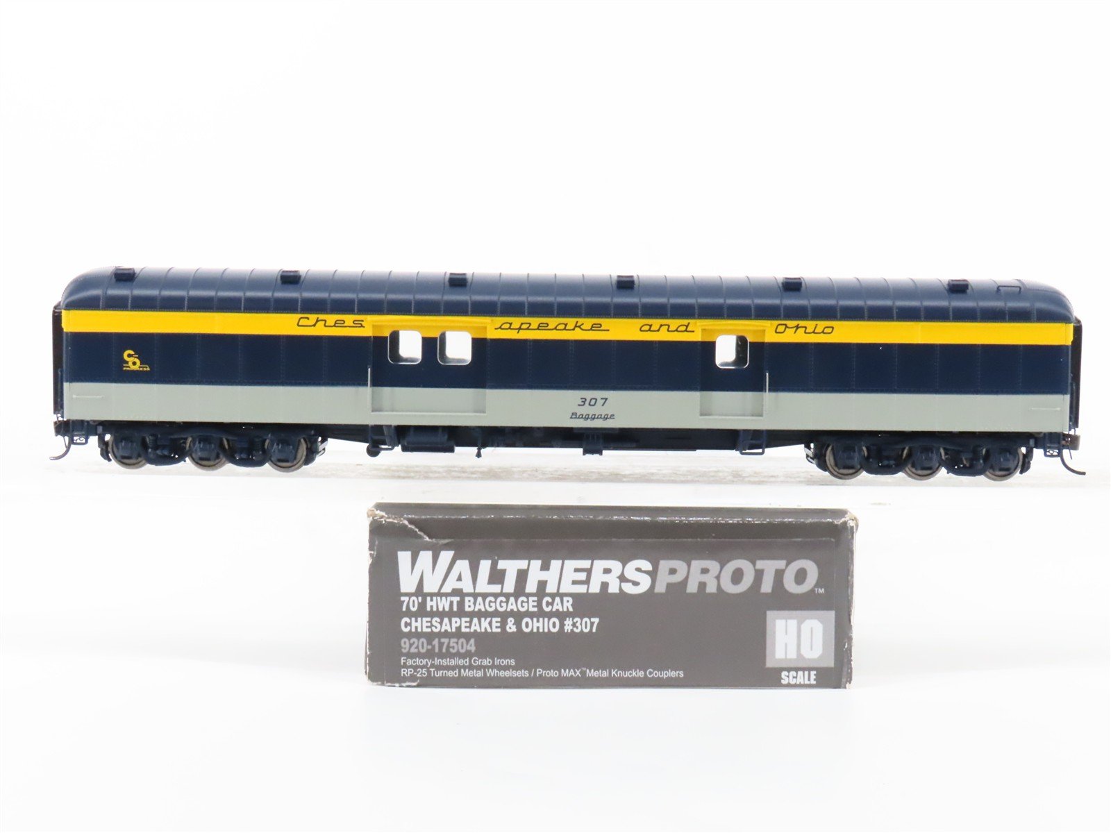 HO Scale Walthers Proto 920-17504 C&O 70' HWT Baggage Passenger Car #307