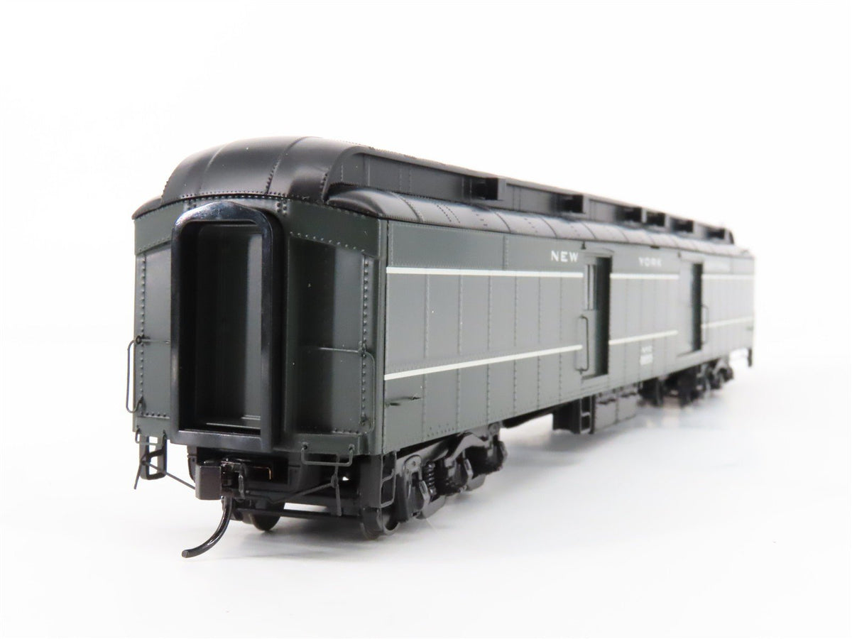 HO Scale Walthers Proto 920-17506 NYC 70&#39; HWT Baggage Passenger Car #8655