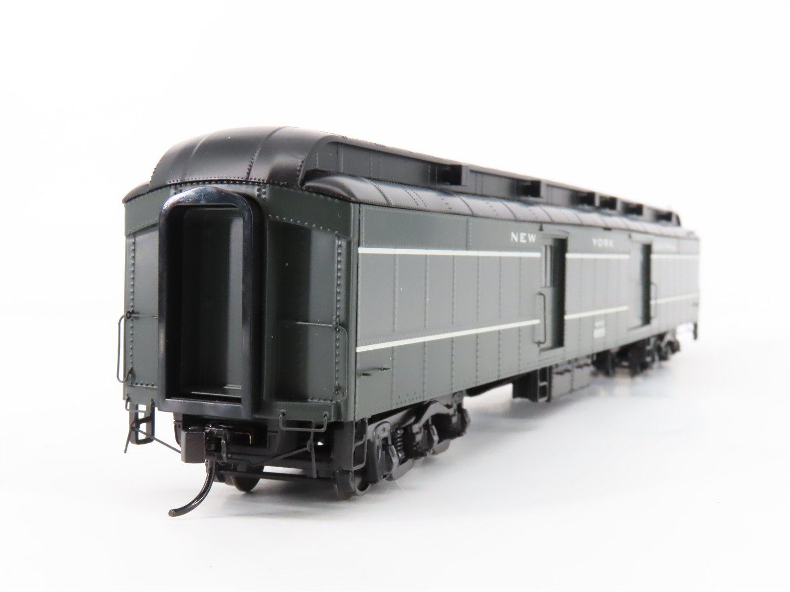 HO Scale Walthers Proto 920-17506 NYC 70' HWT Baggage Passenger Car #8655