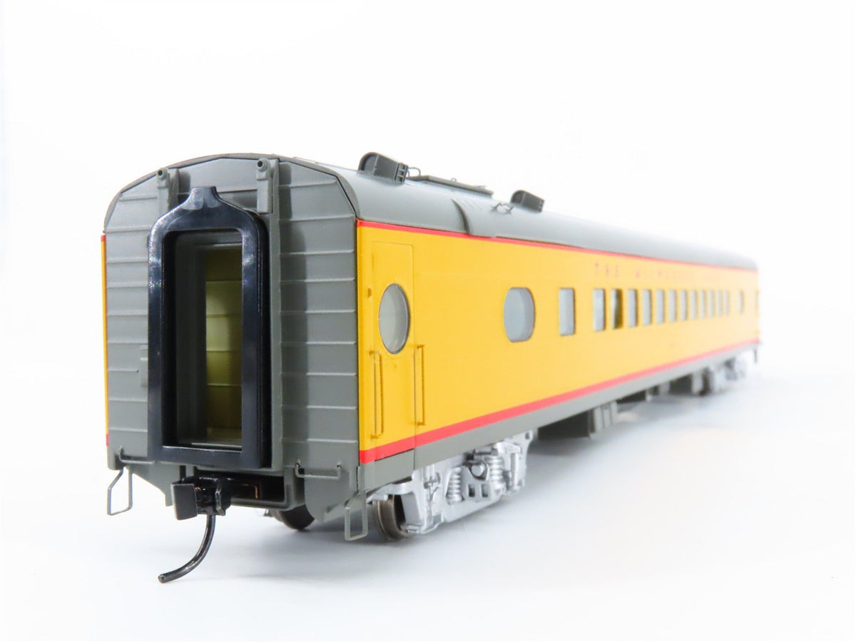 HO Walthers Proto 920-9162 MILW 85&#39; 52-Seat Coach Passenger Car #545 wLights