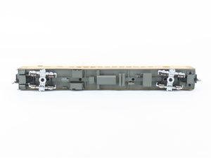 HO Walthers Proto 920-9162 MILW 85' 52-Seat Coach Passenger Car #545 wLights