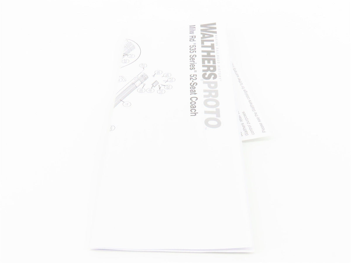 HO Walthers Proto 920-9162 MILW 85&#39; 52-Seat Coach Passenger Car #545 wLights