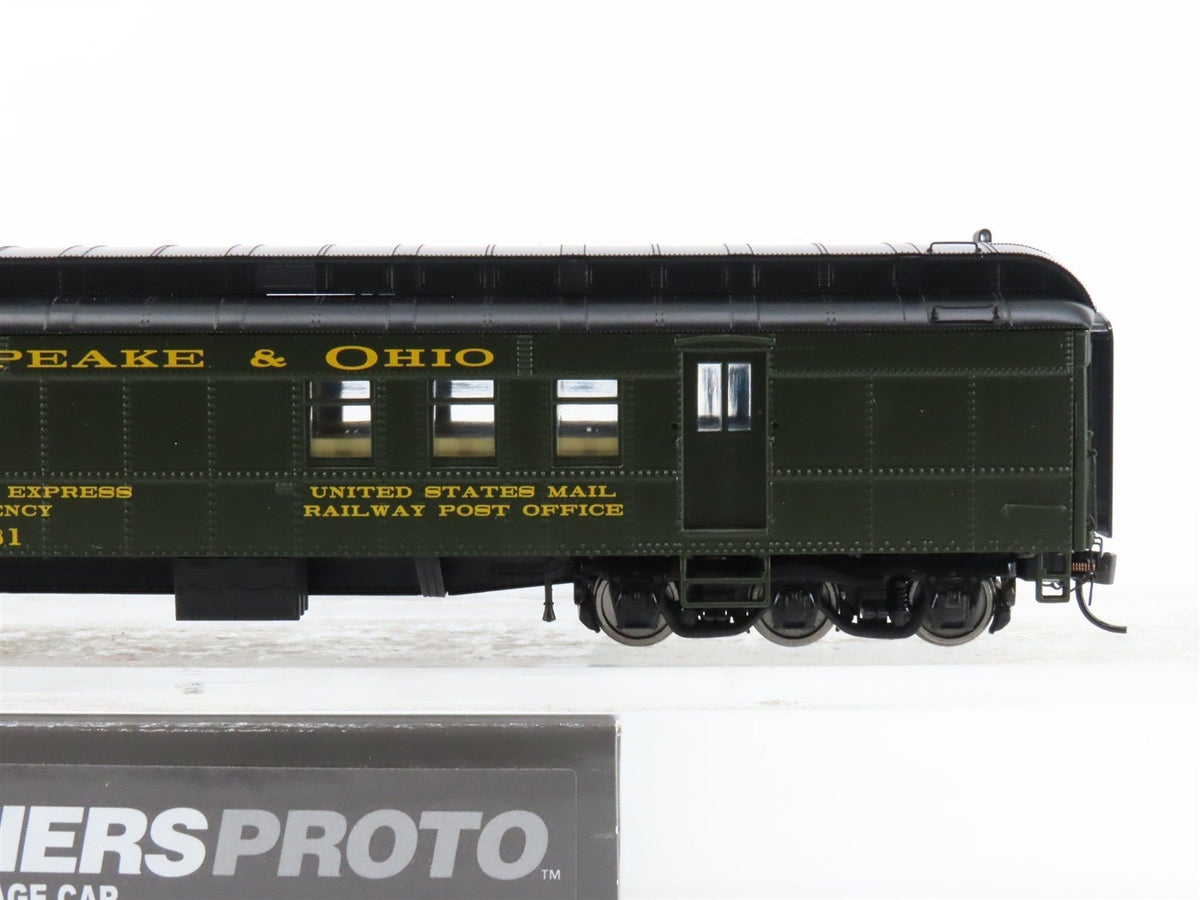 HO Scale Walthers Proto 920-17504 C&amp;O 70&#39; HWT RPO-Baggage Passenger Car #81