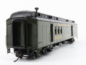 HO Scale Walthers Proto 920-17504 C&O 70' HWT RPO-Baggage Passenger Car #81
