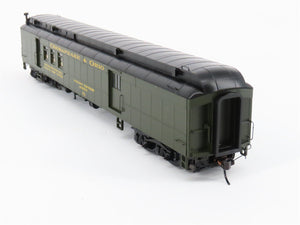 HO Scale Walthers Proto 920-17504 C&O 70' HWT RPO-Baggage Passenger Car #81