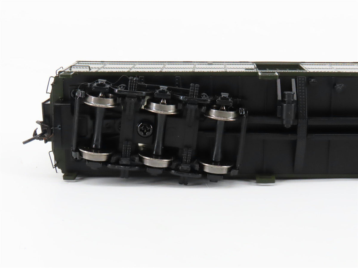 HO Scale Walthers Proto 920-17504 C&amp;O 70&#39; HWT RPO-Baggage Passenger Car #81