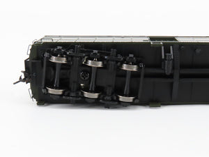 HO Scale Walthers Proto 920-17504 C&O 70' HWT RPO-Baggage Passenger Car #81