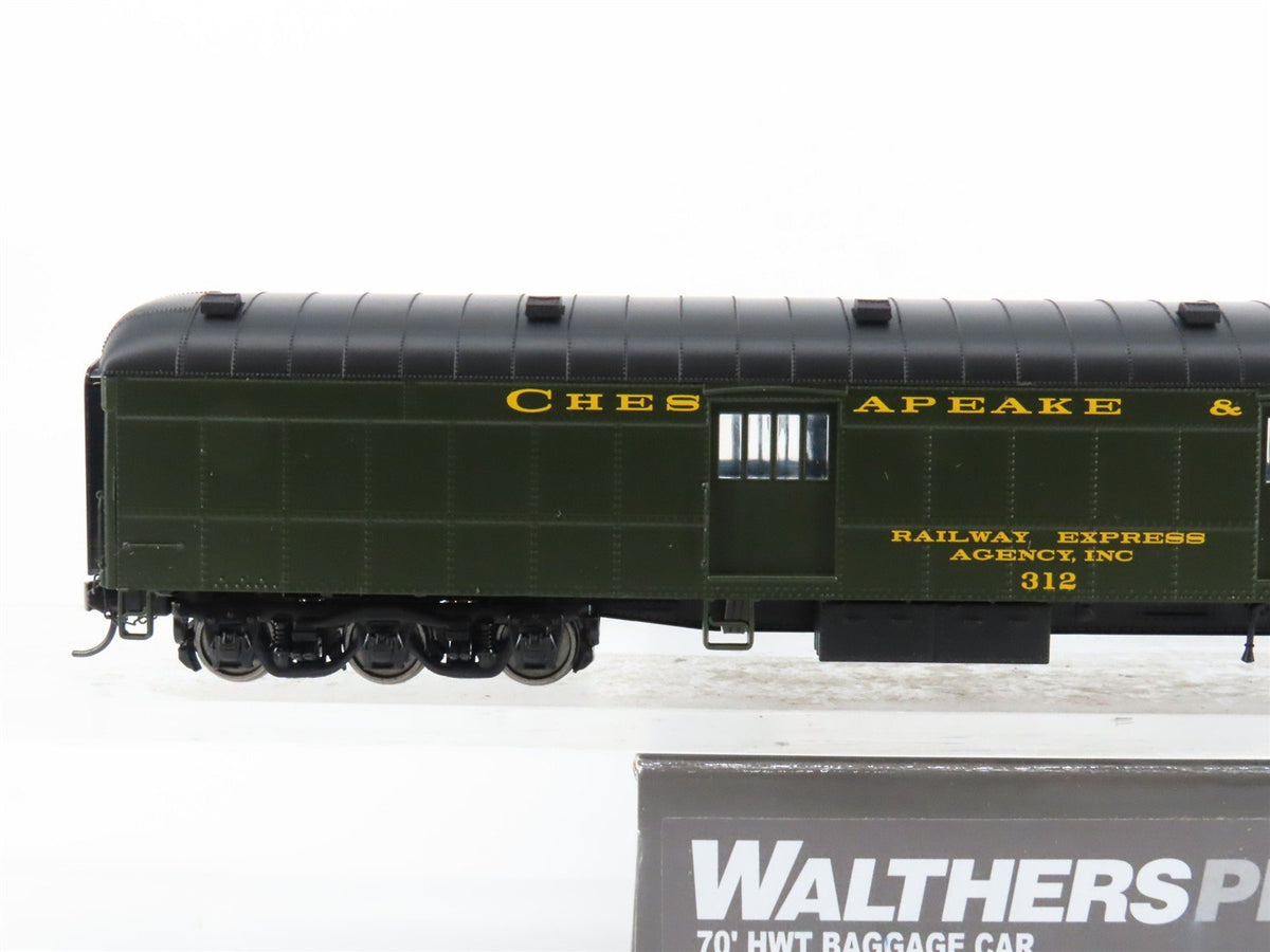 HO Scale Walthers Proto 920-17502 C&amp;O Railway 70&#39; HWT Baggage Passenger Car #312