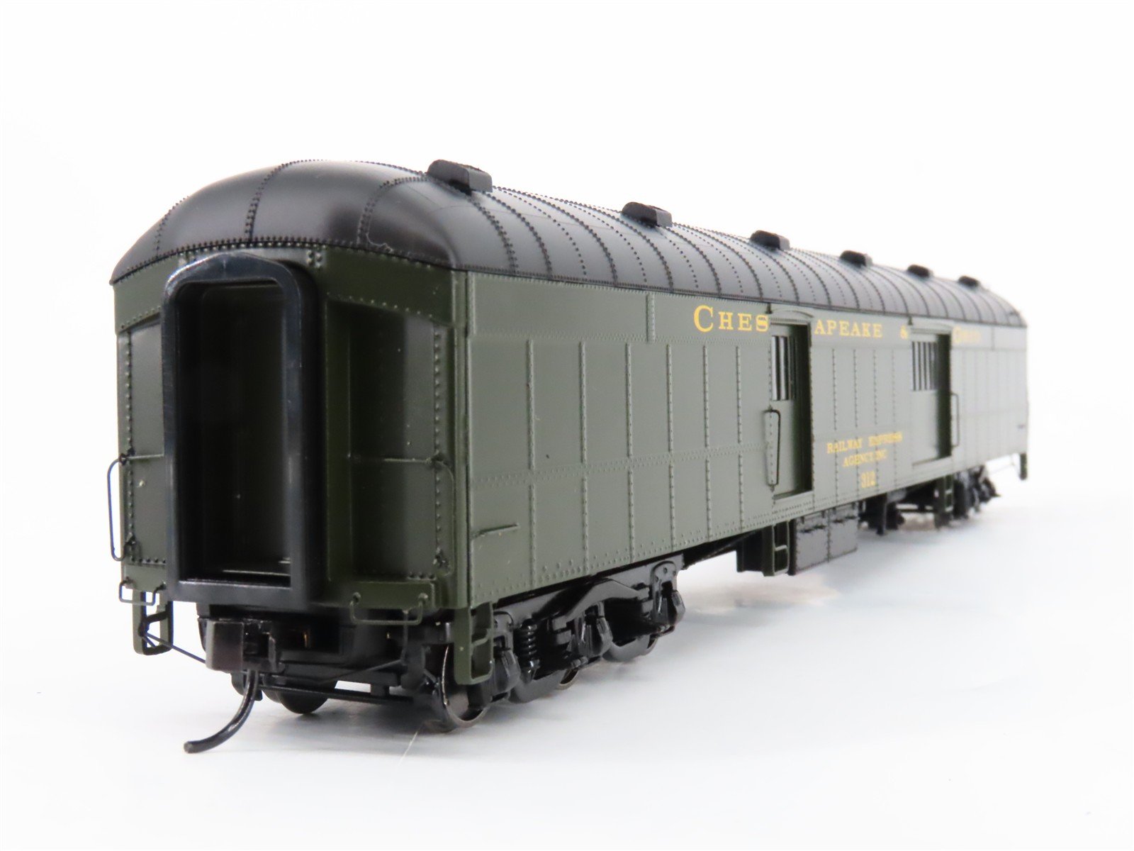 HO Scale Walthers Proto 920-17502 C&O Railway 70' HWT Baggage Passenger Car #312