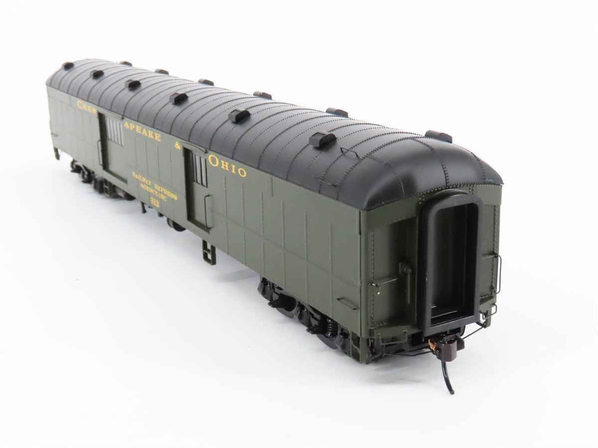 HO Scale Walthers Proto 920-17502 C&amp;O Railway 70&#39; HWT Baggage Passenger Car #312