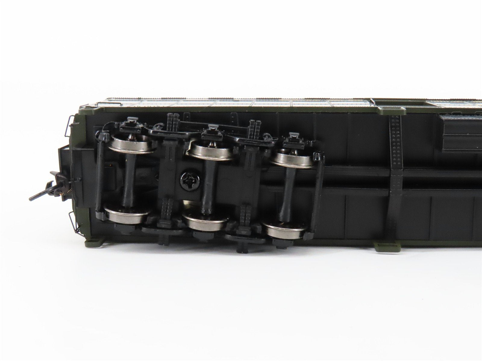 HO Scale Walthers Proto 920-17502 C&O Railway 70' HWT Baggage Passenger Car #312