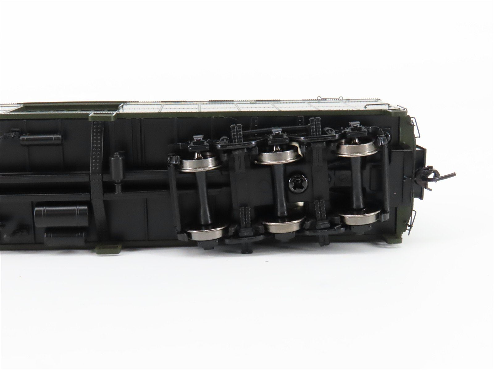 HO Scale Walthers Proto 920-17502 C&O Railway 70' HWT Baggage Passenger Car #312