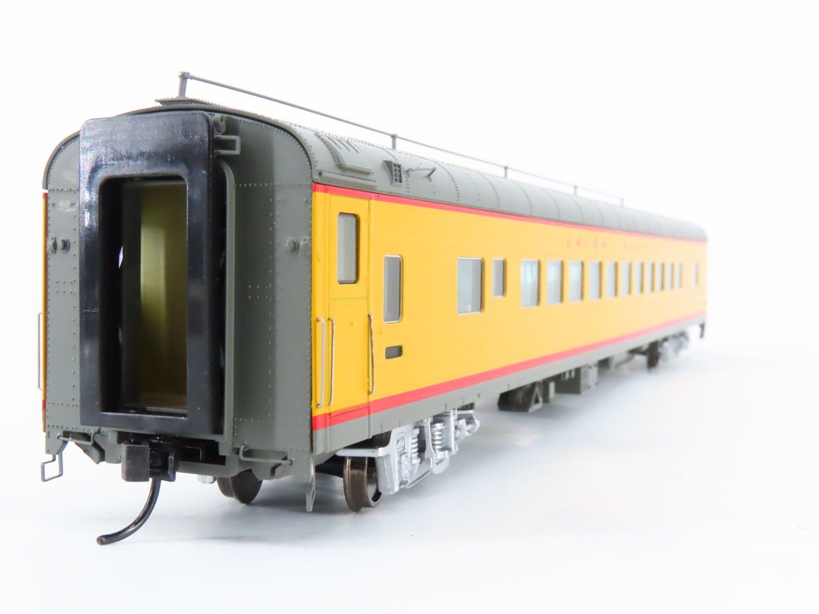 HO Scale Walthers Proto 920-9532 UP 85' ACF44-Seat Coach Passenger Car