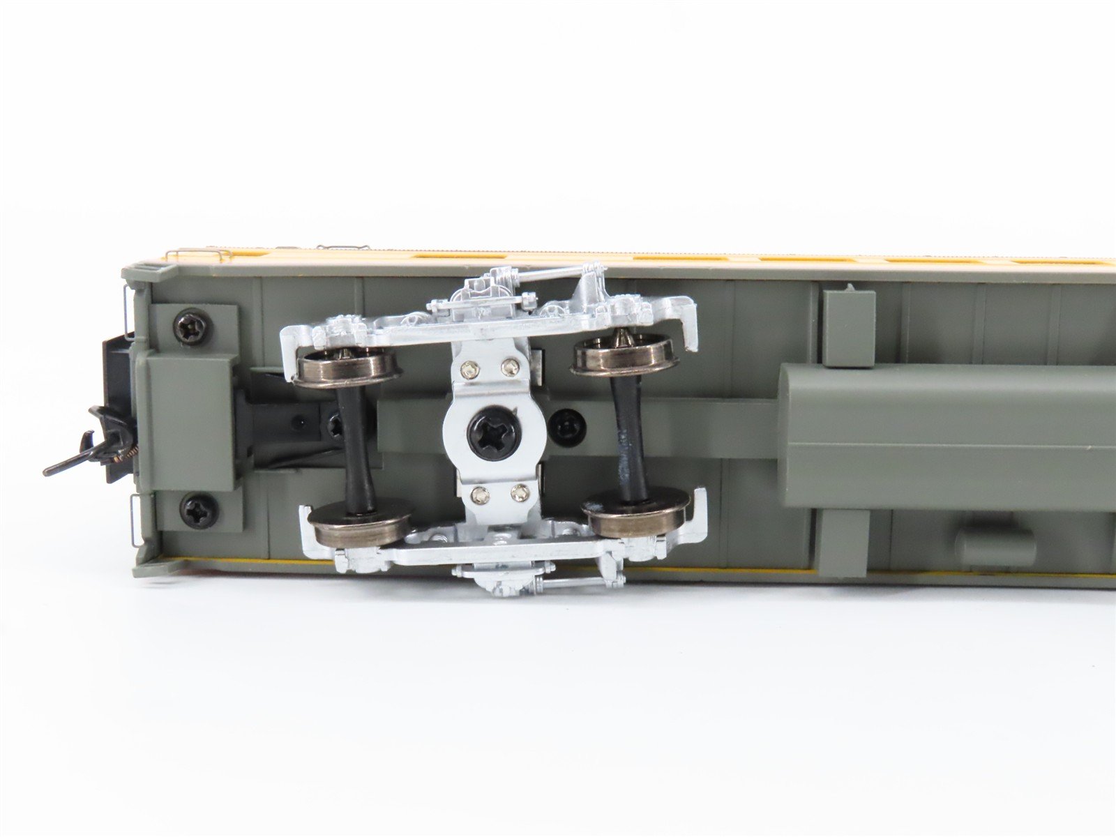 HO Scale Walthers Proto 920-9532 UP 85' ACF44-Seat Coach Passenger Car