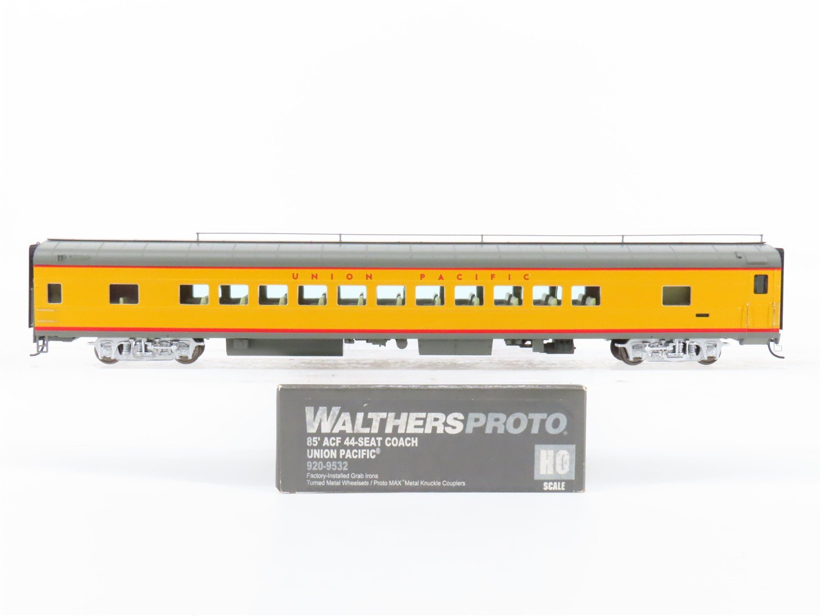 HO Scale Walthers Proto 920-9532 UP Railway 85' ACF 44-Seat Coach Passenger Car
