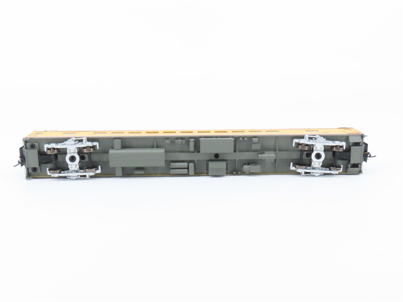 HO Scale Walthers Proto 920-9532 UP Railway 85' ACF 44-Seat Coach Passenger Car