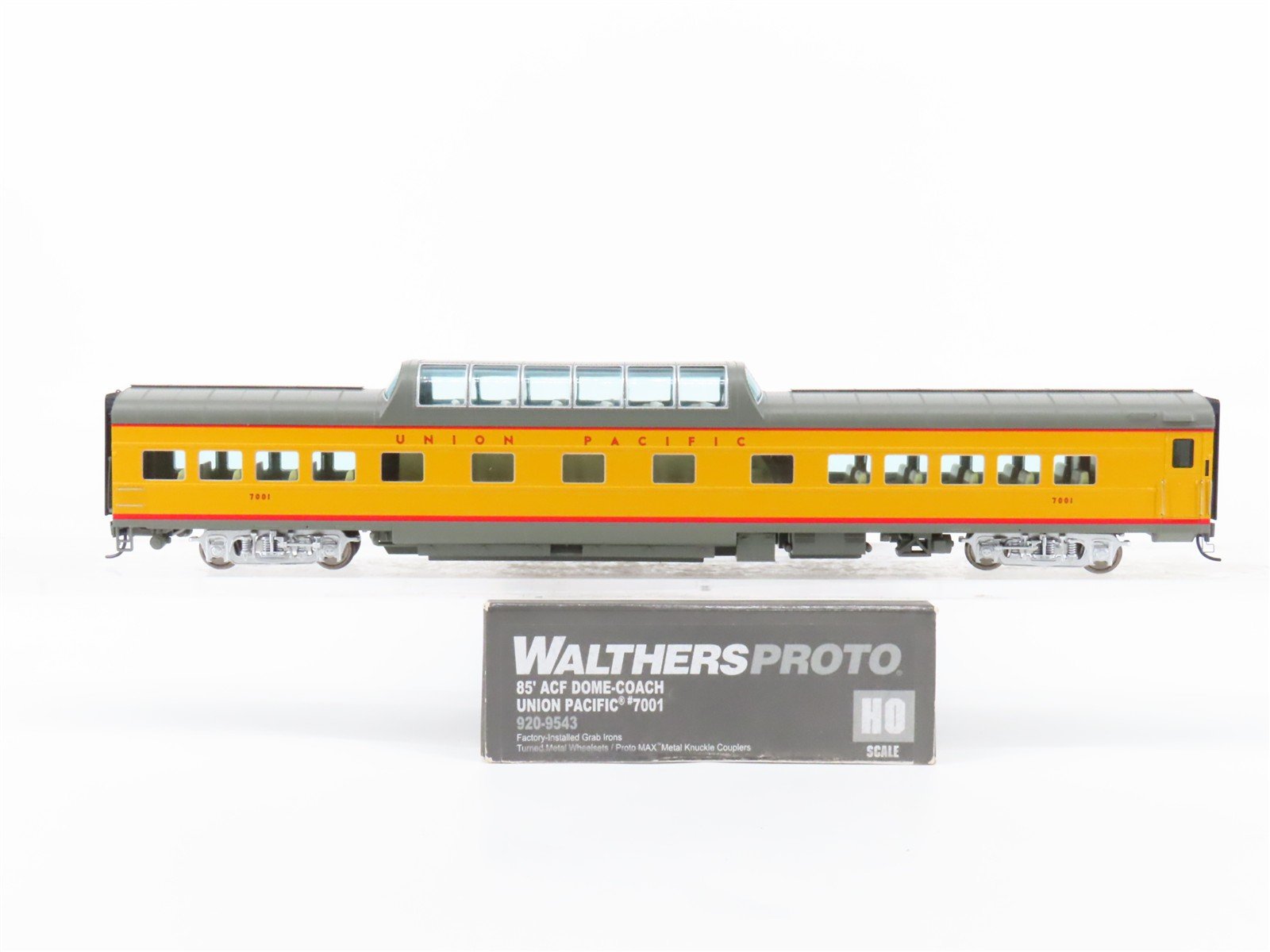HO Scale Walthers Proto 920-9543 UP 85' ACF Dome Coach Passenger Car #7001
