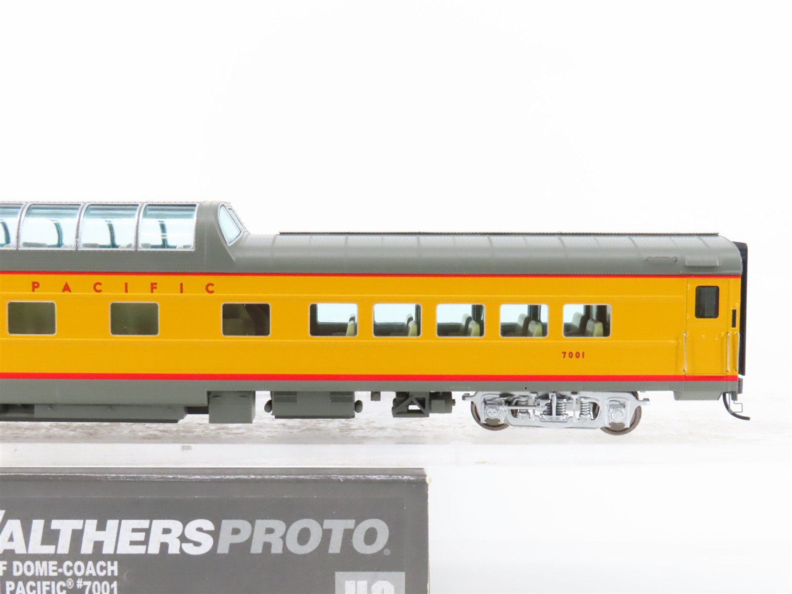 HO Scale Walthers Proto 920-9543 UP 85' ACF Dome Coach Passenger Car #7001