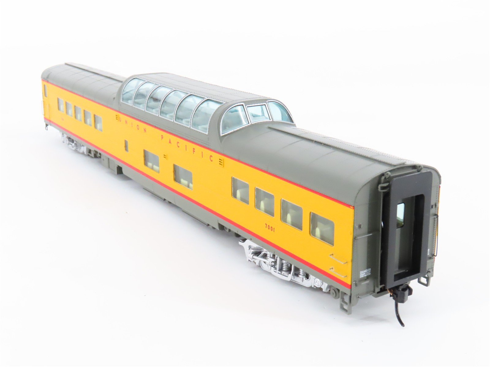 HO Scale Walthers Proto 920-9543 UP 85' ACF Dome Coach Passenger Car #7001