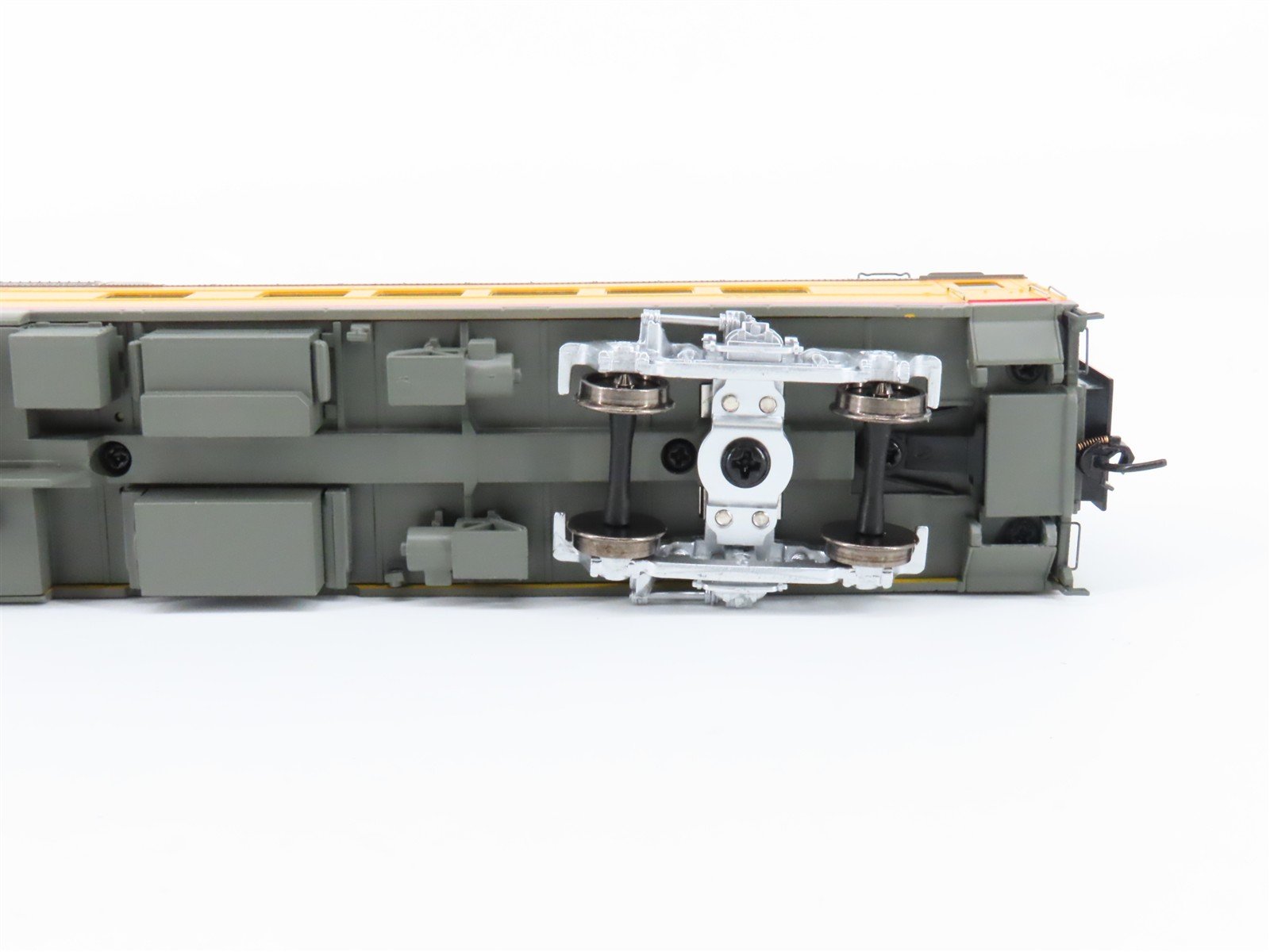 HO Scale Walthers Proto 920-9543 UP 85' ACF Dome Coach Passenger Car #7001