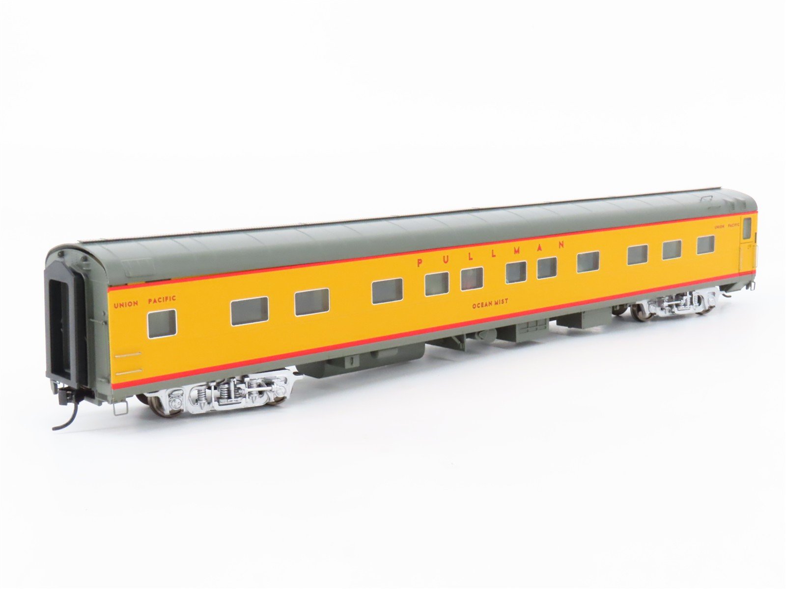 HO Walthers Proto 920-9569 UP 85' P-S 5-2-2 Sleeper Passenger Car 