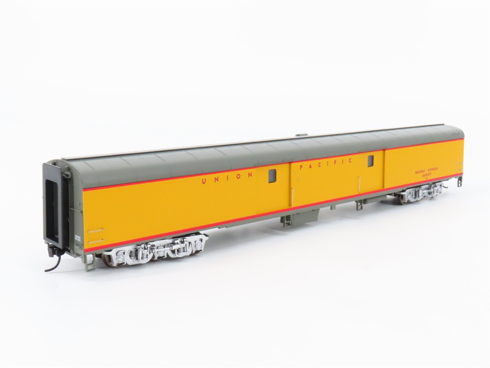 HO Scale Walthers Proto 920-9530 UP Railway 85' ACF Baggage Passenger Car