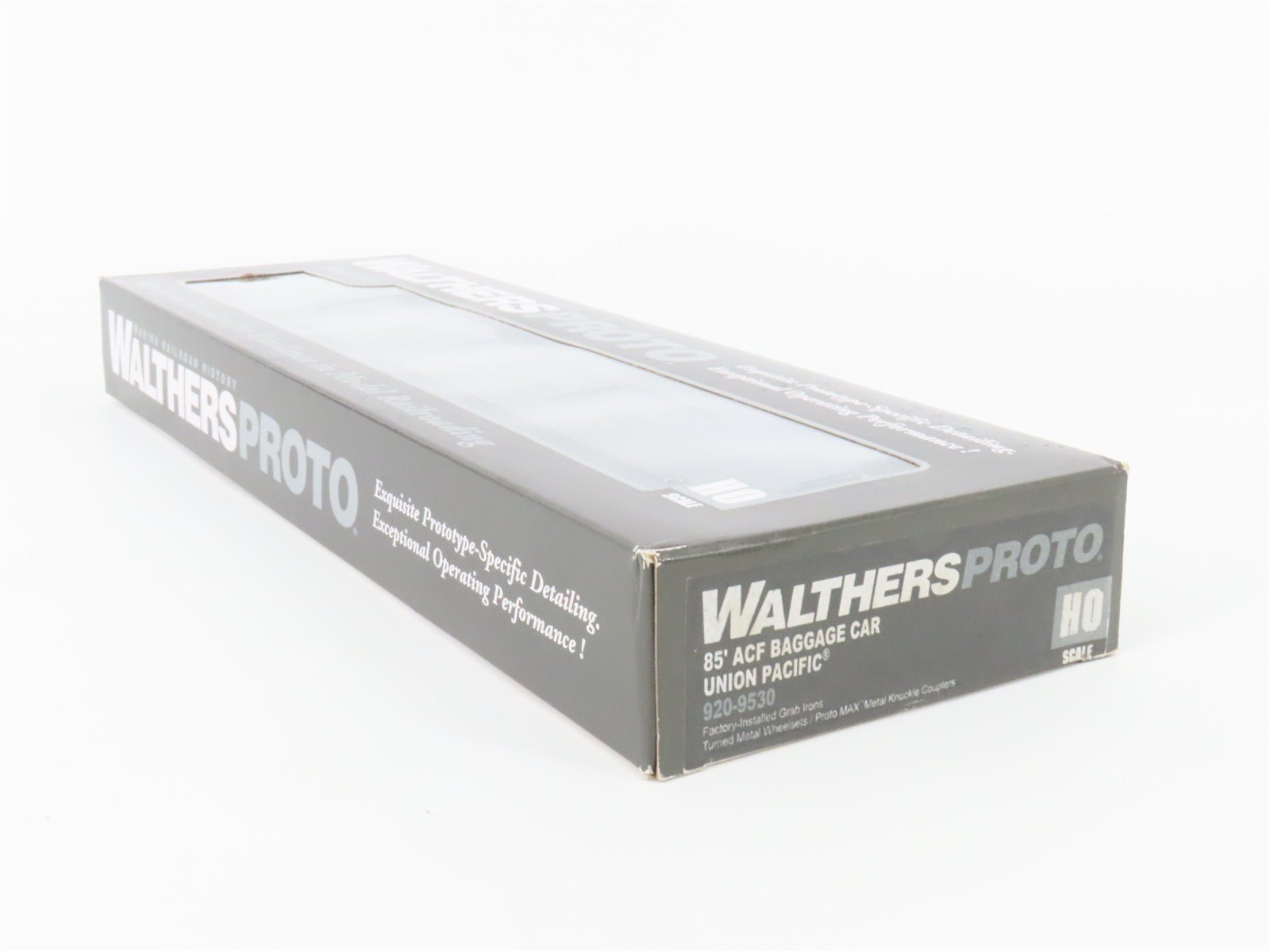 HO Scale Walthers Proto 920-9530 UP Railway 85' ACF Baggage Passenger Car