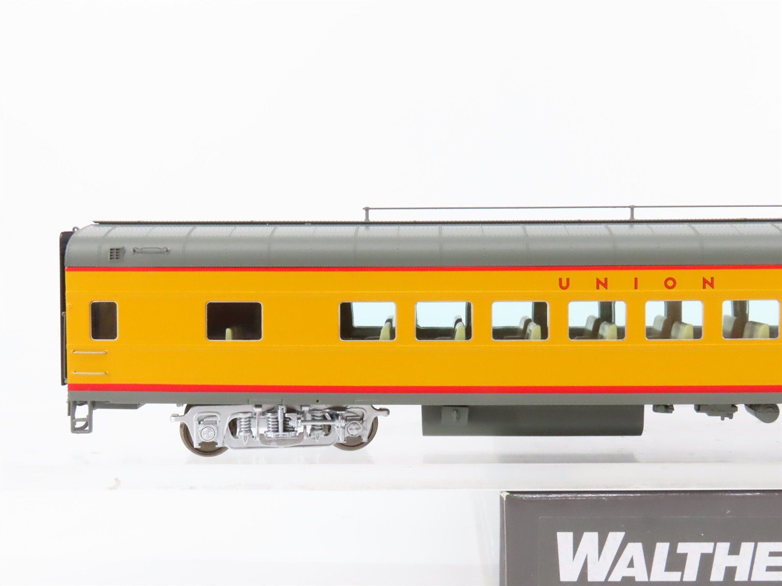 HO Scale Walthers Proto 920-9532 UP 85' ACF 44-Seat Coach Passenger Car