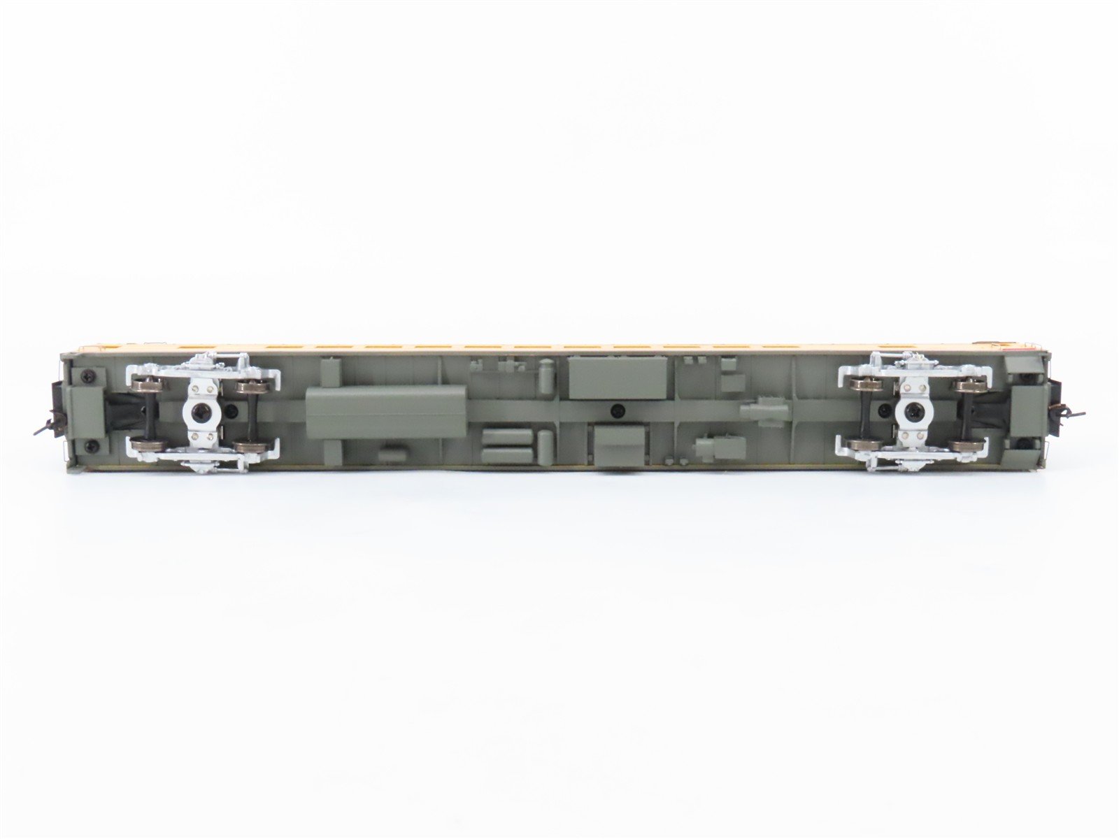 HO Walthers Proto 920-9562 UP 85' ACF 44-Seat Coach Passenger Car #3471 w/ Light