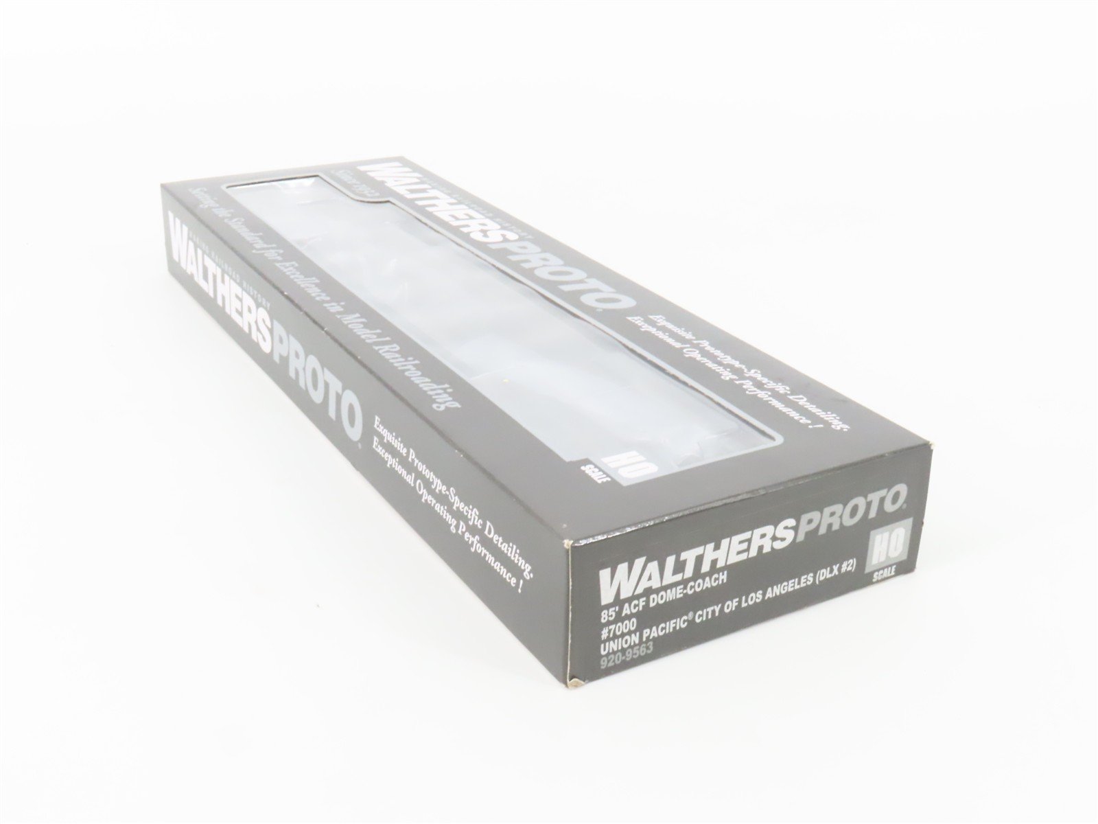 HO Walthers Proto 920-9563 UP 85' ACF Dome-Coach Passenger Car #7000 w/ Lights