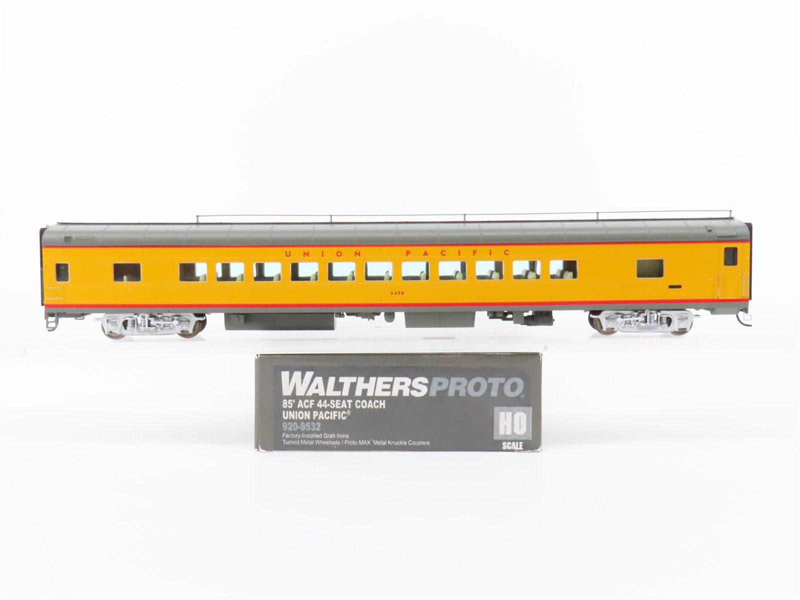 HO Scale Walthers Proto 920-9532 UP 85' ACF 44-Seat Coach Passenger Car #5458