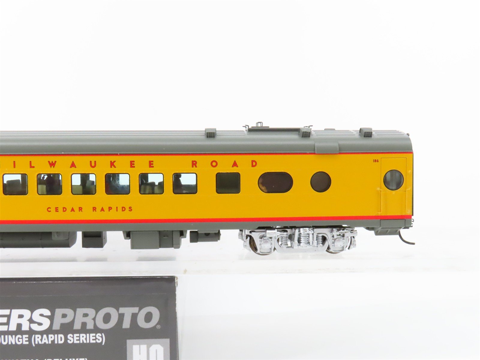 HO Walthers Proto 920-9148 MILW Skytop Lounge Passenger 