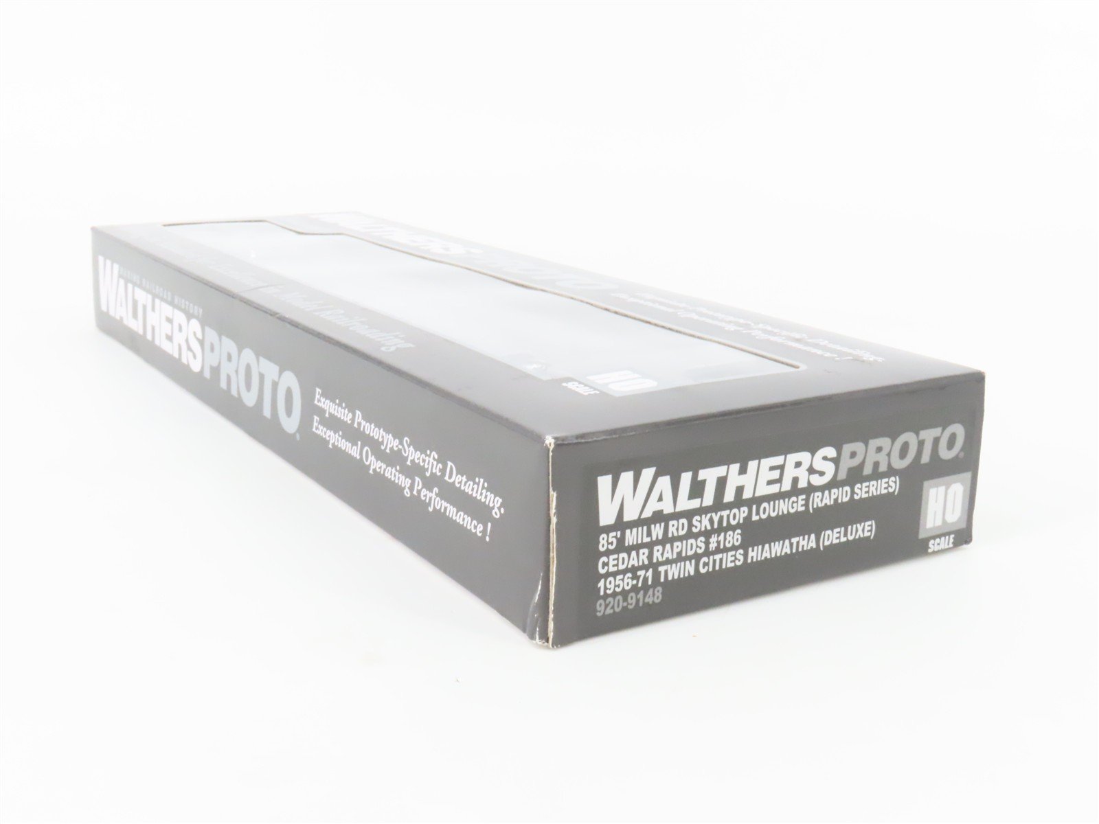 HO Walthers Proto 920-9148 MILW Skytop Lounge Passenger 